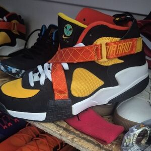 Nike Air Raid Men' Black, Yellow, and Orange Sneakers